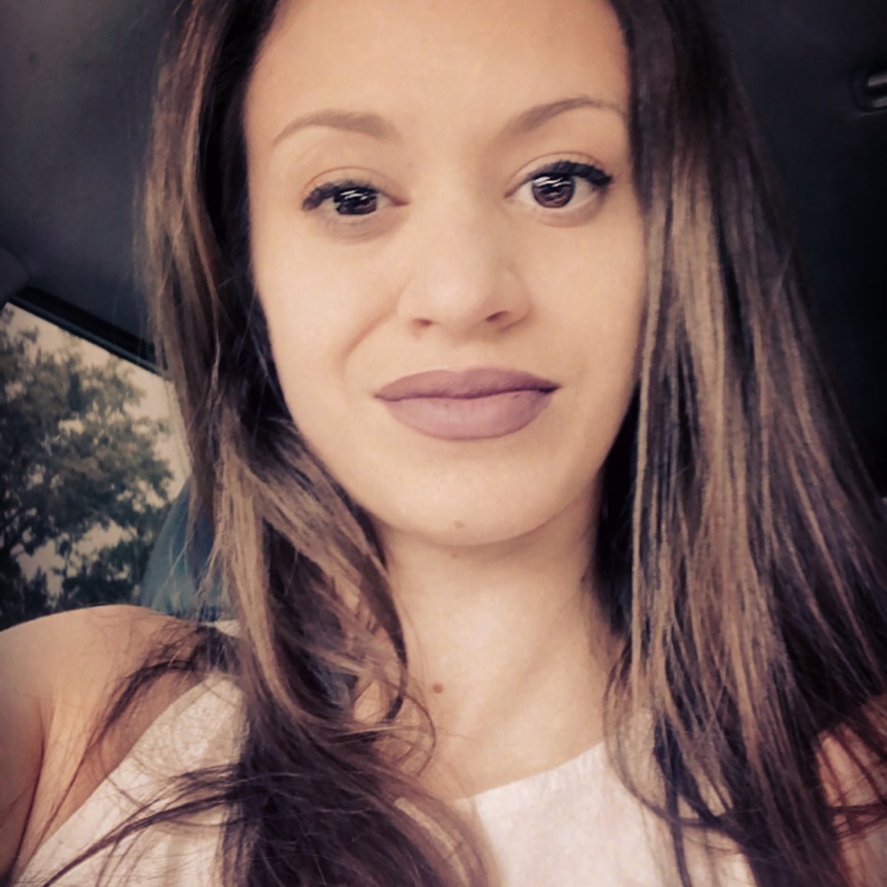 Meet your Posher, Alexandra
